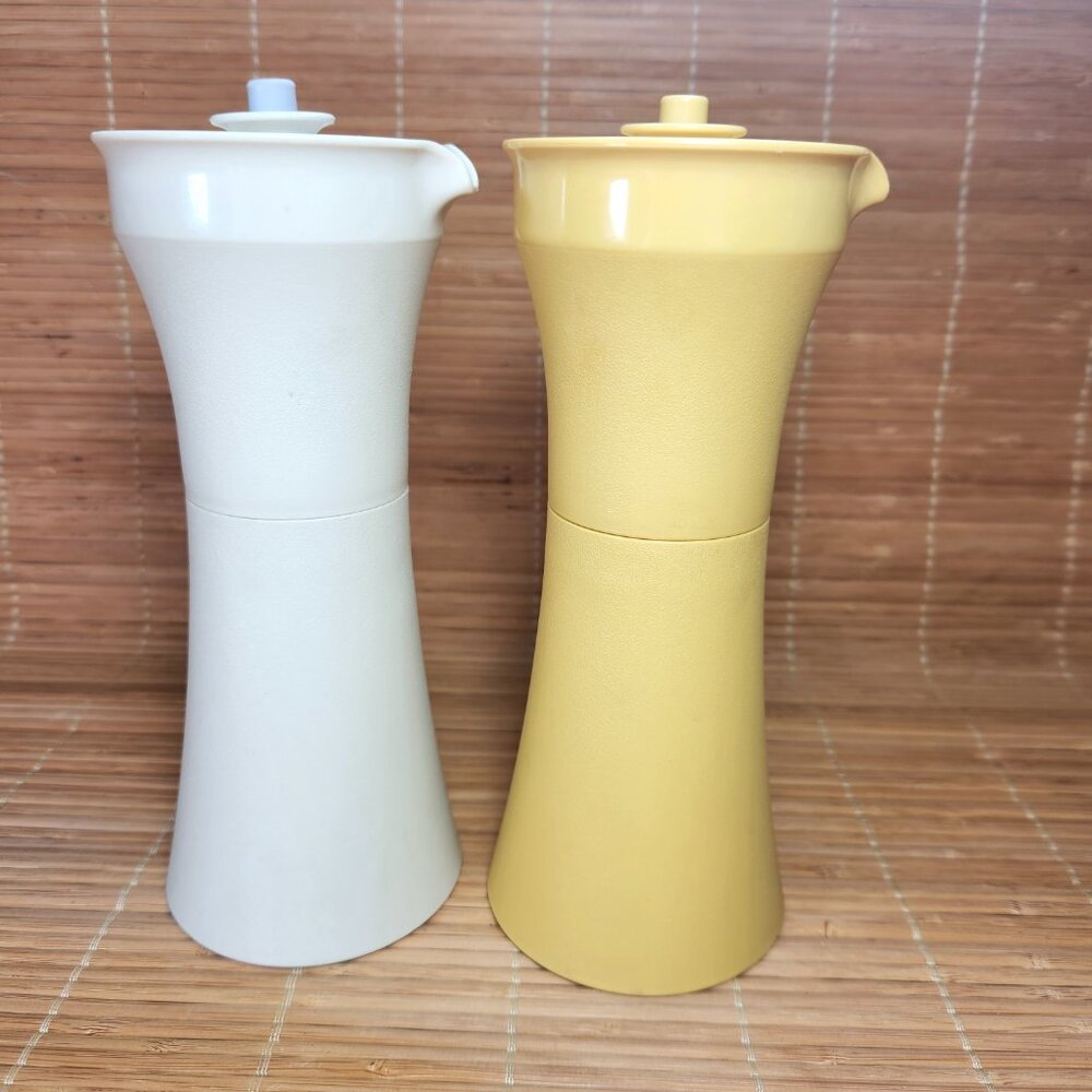 Tupperware Oil & Vinegar Cruet Set Almond Yellow Salad Dressing Container